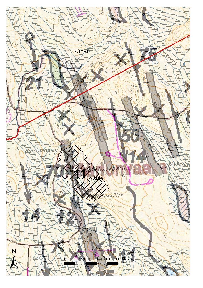 35 Kuva 20. Kohde 11, Kääriönvaara. Rasterilla on merkitty kohdealue. Tumman ruskeat alueet ovat diabaasijuonia.