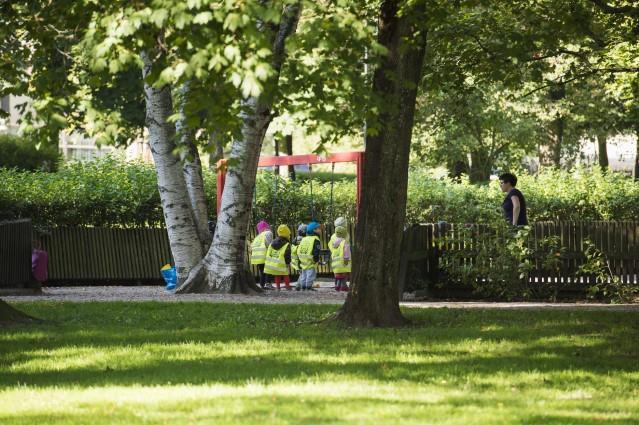 Verovaroilla kustannetaan esimerkiksi terveydenhoito eli sairaalat, terveysasemat ja vanhainkodit koulutus, opettajien palkat, kouluruoka ja