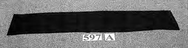 5515 11 90 Mustaksi värjätty kudottu kangas (65 % polyesteriä ja 35 % viskoosia), jonka paino on 320 340 g/m 2 ja leveys noin 150 cm, katkokuitua.