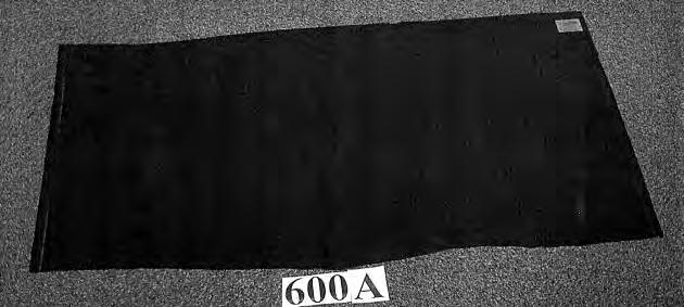 5515 11 90 Mustaksi värjätty kudottu kangas (65 % polyesteriä ja 35 % viskoosia), jonka paino on 320 g/m 2 ja leveys noin 150 cm, katkokuitua.