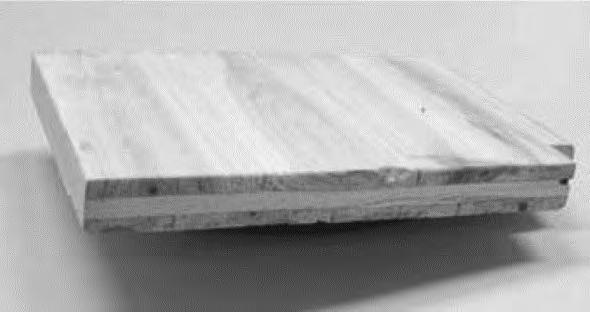 4412 94 tai 4412 99/ 1. Suorakaiteen muotoiset palat kerrostettua puuta (pituus 213 cm leveys 11,26 cm paksuus 23,8 mm), joita käytetään oviaukon karmeihin.