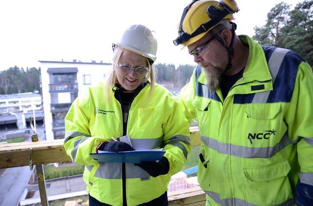 Viranomaisaloitteisen valvonnan suuntaaminen Valvonta kohdistetaan: 1. Valtakunnallisesti määritellyille riskitoimialoille 2.