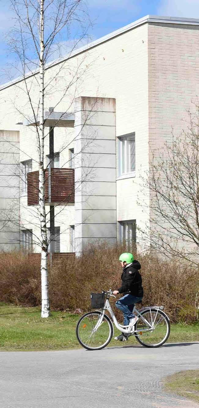 VAIKUTUKSET JA RISKIT Vaikutukset ja riskit Asuntopoliittisilla linjauksilla ja toimenpiteillä pyritään lisäämään kuntalaisten hyvinvointia ja parantamaan asumiseen liittyvää taloudellista