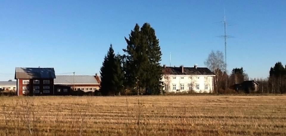 6 (34) Ylivieska - Hirvineva tuulivoimapuisto FCG SUUNNITTELU JA TEKNIIKKA OY Kuva 5. Kalajokilaakson viljelyaukeaa Raudaskylän pohjoispuolella Hirvinevan hankealueen suuntaan kuvattuna.