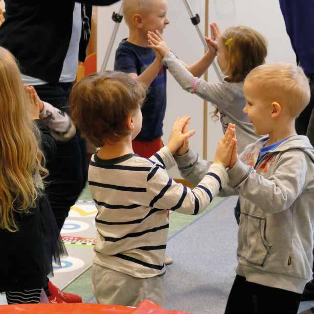 Pyhäkoululaisten määrä Antalet söndagsskolbarn Tuomiokirkkosrk 77 82 64 77 82 52 8 41 32 25 Leppävaara 31 28 18 15 21 15 3 5 5 5 Tapiola 3 36 31 44 71 75 38 35 2 11 Esbo svenska 16 11 6 8 8 5 6 6 5 3