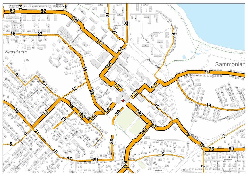 Alue ja reitit Sammonlahden koulun liikenne jakautuu karkeasti neljään eri suuntaan: Ruoholahden (länsi), Lavolan (etelä), Skinnarilan (pohjoinen) ja Kuusimäen ja Kourulan (itä) suunnasta tulevat