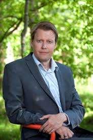 Antti Belinskij (lupamenettelyt) OTT Aleksi Heinilä (maankäytön