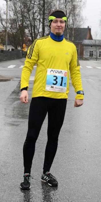 Jari Jarppi Liesmäki 23.6.1981 Mielilaji juoksu, jossa paras saavutus tähän asti puolimaraton 1:29:49 Hyvänä kakkoslajina pyöräily, jossa ei tavoitteita.
