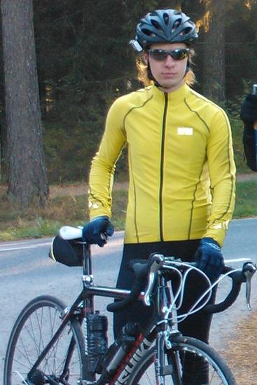 Janne Vuorinen 9.7.1986 Pyöräily on selvä ykköslaji, höntsäkiekko tulee sitten hyvänä kakkosena. Ei ole tullut juurikaan kilpailtua, joten ei ole saavutuksiakaan niiden saralta.
