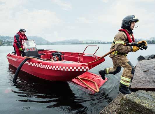 Porsgrunnin pelastuslaitos on asennuttanut erityisen potkurisuojuksen, jotta potkurin lähellä työskentelevä pintapelastaja ei ole vaarassa pelastustyön aikana.