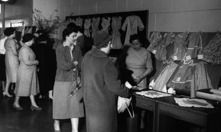 Teollistuminen ei ollut vielä ehtinyt pelloille saakka, vaan puuvilla kerättiin käsin. Työ oli raskasta ja vaati paljon työvoimaa.
