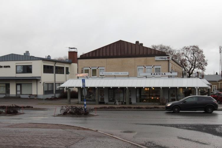 Kiinteitö sai nimekseen OP-Center. Uuteen liikerakennukseen mahtui useita yrityksiä ja liiketiloja.