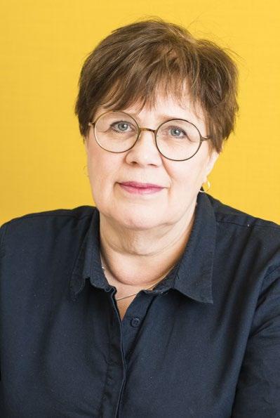 Hallituksessa on myös asiantuntijajäseniä.