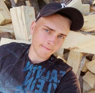 Nimi: Mikko Rauhala Ikä: 21 Tuntomerkit: Lyhythiuksinen pohdiskelija. Viihtyy niin metsäläisten kuin sampsalaistenkin kanssa.