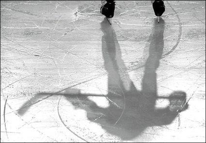 Haukat seurana Perustettu 1979 Valon Sinettiseura vuodesta 1997 (entinen Nuori Suomi) Lajeina jääkiekko ja ringette Lapsia ja nuoria lisenssipelaajia n.450 --> harrastepelaajat mukaan luettuna n.