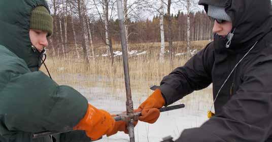 Karelia-ammattikorkeakoulun opiskelijat Atte Varis (vas.