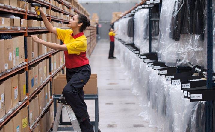 OHJEITA PALVELUT LÄHETTÄMISEEN 7 Pikakuljetus kotimaassa DHL Express Envelope HUOLINTAPALVELUT DHL Express on kansainvälisen lähettämisen asiantuntija.