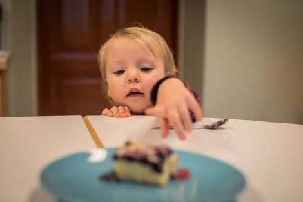 Mentalisaatiosta vahva pohja Tietoinen lapsen mielen pohtiminen ja lapsen ajatusten, tunteiden tulkkina toimiminen. Lisätään lapsen turvallisuuden tunnetta osallistua.