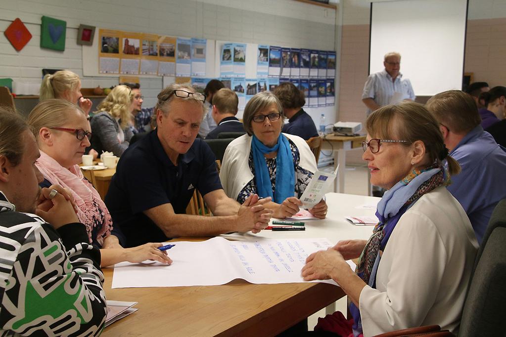 omia korkeamman asteen oppilaitoksia, on Levón-instituutin, Vaasan ammattikorkeakoulun ja SEDU Aikuiskoulutuksen kanssa onnistuttu luomaan toimiva malli, jossa YHYRES ry pystyy hyödyntämään näiden