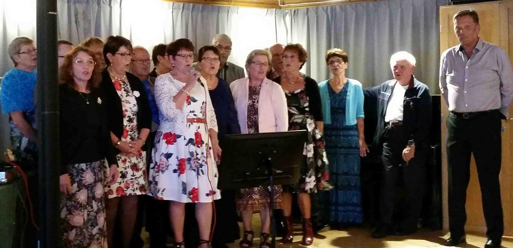 Musiikkipäivät 15-16/9 2018 Karaokekonsertin lopuksi esiintyjät lauloivat yhdessä yleisön kanssa laulun Oi niitä aikoja Musiikkipäivät 15-16/9 muodostuivat kolmesta eriosasta.