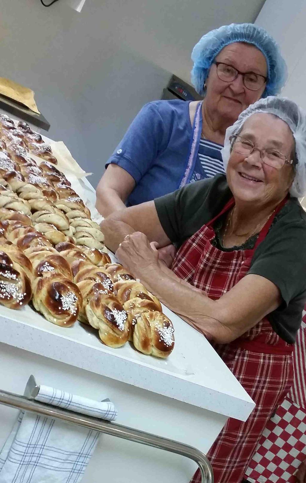 Padasjoelta Ylivieskaan, sitten pitkin Suomea aina Rovaniemen taakse Ounasjoen varteen Tapionkylään. Kun viimeinen lapsi syntyi oli perhe jo ehtinyt Ruotsin Hoforsiin asti.