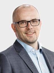 1966, on toiminut marraskuusta 2014 toukokuuhun 2017 Lehdon tytäryhtiön Rakennusliike Lehto Oy:n toimitusjohtajana ja maaliskuun alusta 2017 alkaen konsernin Liiketoiminnan tukipalveluiden johtajana.