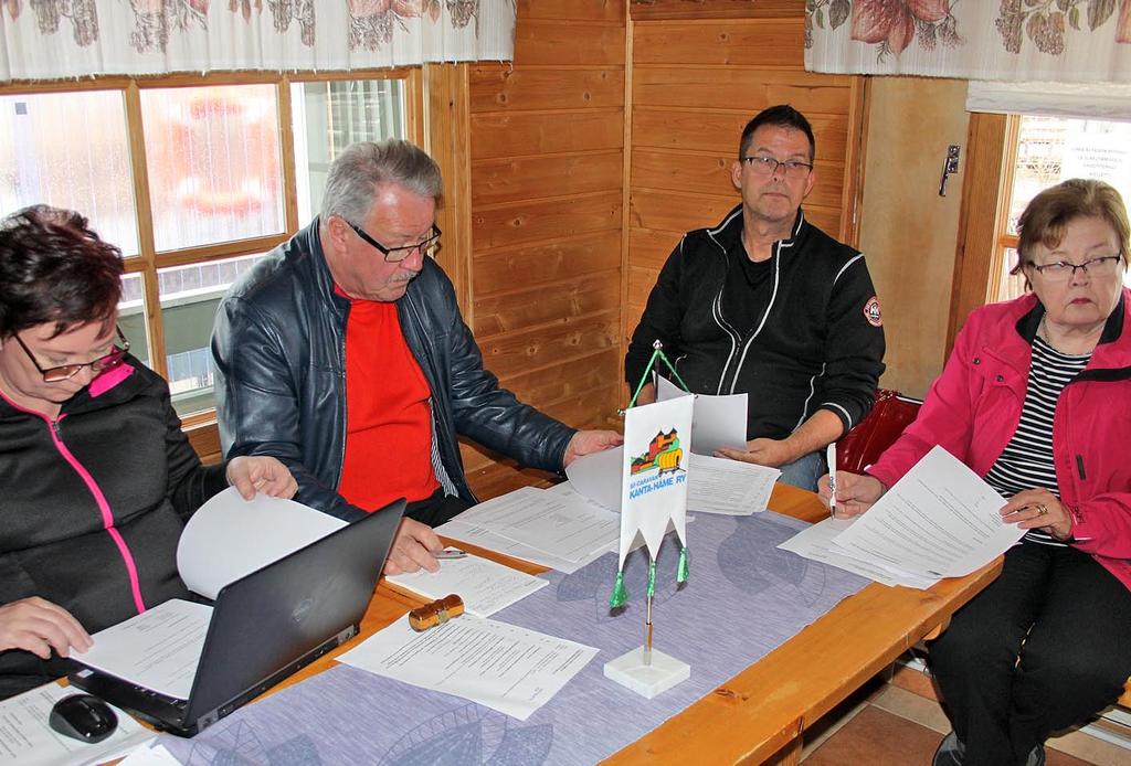 nut Jyrki Nikkanen. Caravan Huippujen rahastonhoitajana on toiminut Tuula Järvinen. Tapahtumarikas vuosi Yhdistys järjesti viime vuonna 18 erilaista tapahtumaa.