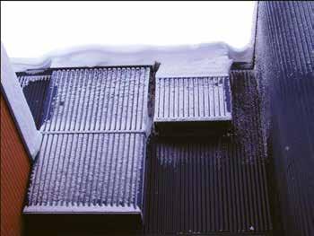 Ulkoilmasäleikkö saattaa tukkeutua jäästä ja lumesta, jolloin rakennukseen ei tule raitisilmaa ollenkaan tai sitä tulee liian vähän.