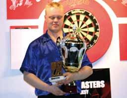 Taina Nurmela Puh: 050-353 4290 taina.nurmela@nurmelat.info Tiedotusvaliokunta pj. Risto Spora Puh: 040-900 4787 risto.spora@darts.fi Talousvaliokunta Pj. Esko Mäyrä Puh: 050 562 0336 esko.