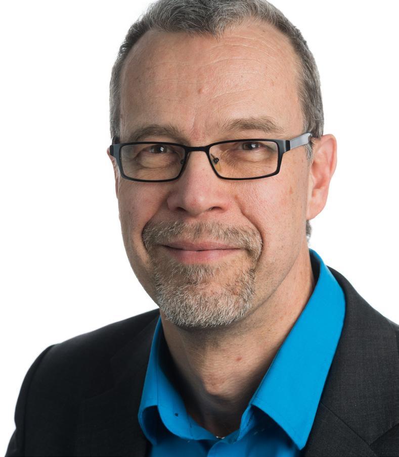 Jari Pouta turvallisuusasiantuntija Palo- ja rakennusmestari Jari Pouta kouluttaa intohimoisella otteella palo- ja pelastusalaan sekä varautumiseen ja väestönsuojeluun liittyviä asioita.
