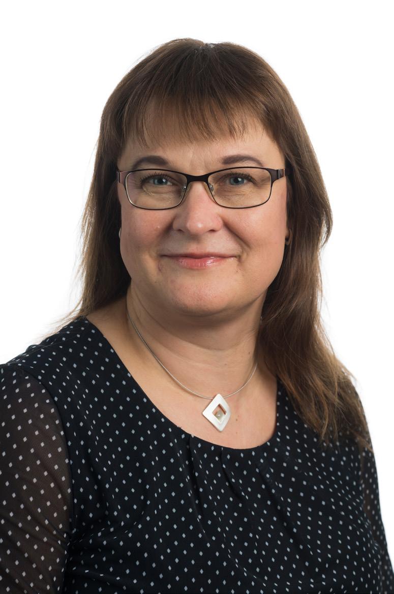 ntijat Ira Pasi turvallisuusasiantuntija Vain tunnistetut riskit voidaan estää. Turvallisuusasiat eivät ole vaikeita, kun vain hoksaa, mihin pitää kiinnittää huomiota.