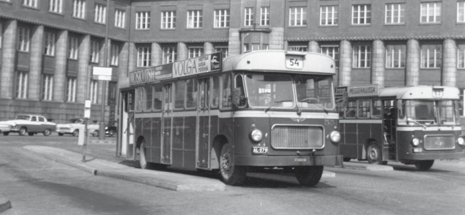 Taulukon on koonnut Kimmo Nylander, avustajinaan Pertti Leinomäki ja Juhana Siniset bussit vuodesta 1936, osa 19 Raition edellisissä numeroissa on alettu julkaista kalustoluetteloa kaikista HKL:n