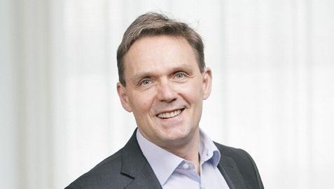 1966, yhteiskuntatieteiden maisteri Jäsen 2015 Etera, johtaja, sijoitukset ja asiakasrahoitus 2010 2017 Tausta: Pohjola Varainhoito, sijoitusjohtaja 2005 2010 Ilmarinen, osakejohtaja 2000 2003,