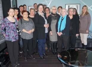 12 2. Piirin tilaisuudet ja kokoukset 3. Piirin toimikuntien toiminta - Valmennusilta Porin Puuvillassa 31.5.2016 - PDG -tapaaminen 10.8.2017 Kullaan Savipakarissa - MylCI -koulutus Hiittenharjulla 3.