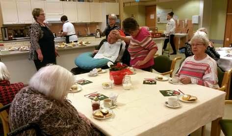 23 Jouluiloa vanhuksille Hyvä Joulumieli -keräys Toiminta keräyksen järjestelyssä oli sama kuin aikaisempinakin kertoina.
