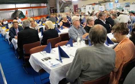 5 Suomi ja Lions-järjestö 100 vuotta Elokuinen ilta Kesäillan valssin henkeen Huittisissa meen se saapui 1950-luvin alussa. Lionseilla on toimintaa 210 maassa ja yhteensä noin 1,4 miljoonaa jäsentä.