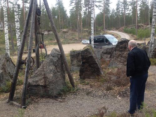Teksti ja kuvat Antti Pulliainen Vaeltajat: Mika Kiiski, Annu Koistinen, Ilari Uotila, Eila Nokelainen, Leena Orjatsalo, Irma Tolonen, Heikki
