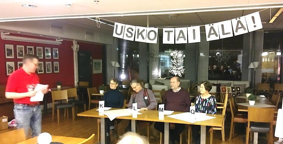 VAALIKOKOUS Tanhuseuran puheenjohtaja Antero Kangas avasi kokouksen ja toivotti osanottajat tervetulleiksi. Paikalla oli 17 yhdistyksen jäsentä.