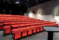 Kino-Kouvossa on järjestetty koulutustilaisuuksia, konsertteja, paneeleja, elokuvapäiviä ja tuotejulkaisuja.