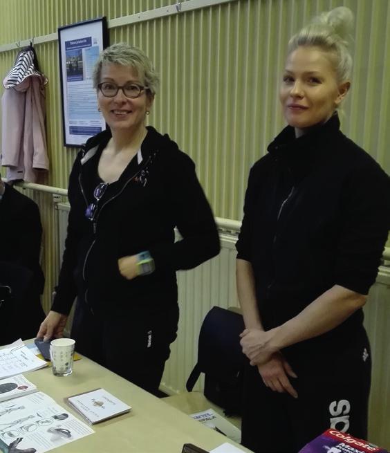 Tiina- Liisa vasemmalla puolella vetää useasti meidän