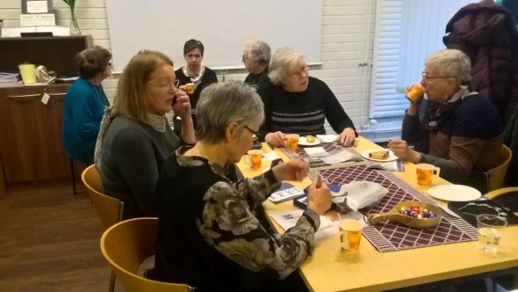 Huhtikuu Minun Kalevala Koruni -muisteluilta ma 3.4.17 http://www.hmlkalevalaiset.com/minun%20kalevalakoruni%20a5.pdf Minun Kalevala-koruni jäseniltaan osallistui 21 naista.