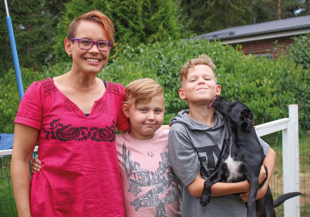 Nytt normalliv efter levertransplantation Det saknas varken fart eller fläng i familjen Nygrens vardag det ser brödraparet Luka och Robin till, tillsammans med hunden Berto.