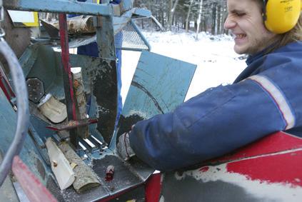 Irronnut kehonosa Irronnut kehonosa, esimerkiksi sormenpää, voidaan kirurgisin toimenpitein usein panna takaisin paikoilleen.