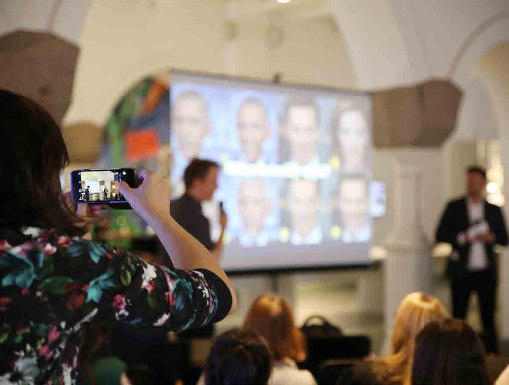 24 TOIMINTAKERTOMUS 2017 05 Tähän joku hyvä koko sivun kuva Kuva: Jenna Heino VAIKUTTAVUUTTA HANKKEILLA Kiinnostus muotoiluun, taiteeseen ja muotoiluajatteluun näkyi vuoden aikana Ornamon