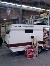 valmet vuosikatsaus 2017 ratkaisumme Vihreämpiä kahvihetkiä Photo: Hannes Frigård, KuvaBitti Oy Maailmassa käytetään vuosittain noin 16 miljardia kertakäyttöistä pahvimukia, mistä muodostuu valtava