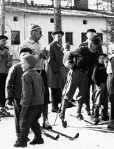 valmet vuosikatsaus 2017 yrityskansalaisuus Ainutlaatuisia mahdollisuuksia nuorille Valmet juhlisti 220-vuotista teollista historiaansa ja Suomen itsenäisyyden 100-vuotisjuhlaa antamalla sadalle