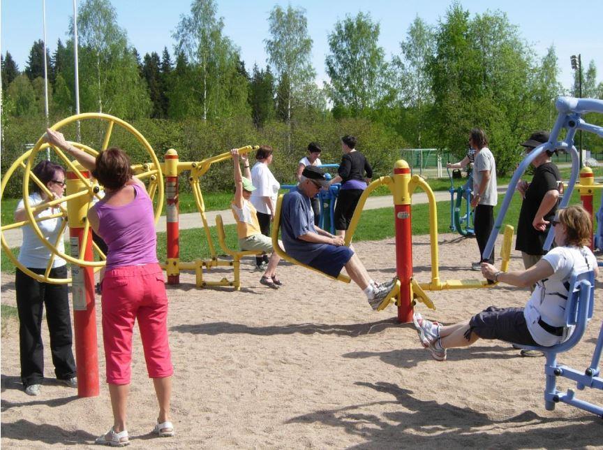 Ikääntyville ja liikuntaesteisille suunnattujen laitteiden tavoitteena on ylläpitää sekä kehittää muun muassa tasapainoa, nivelliikkuvuutta sekä havaintomotoriikkaa.