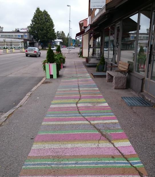 Ydinkeskustan kadut Ylivieskan ydinkeskustan kadut ovat vanhoja sekä yleisesti melko huonossa kunnossa.