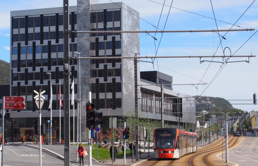 Raideliikenteestä vauhtia kaupunkikehittämiseen Bergenin raitiotiehanke Raitiotie avataan v.