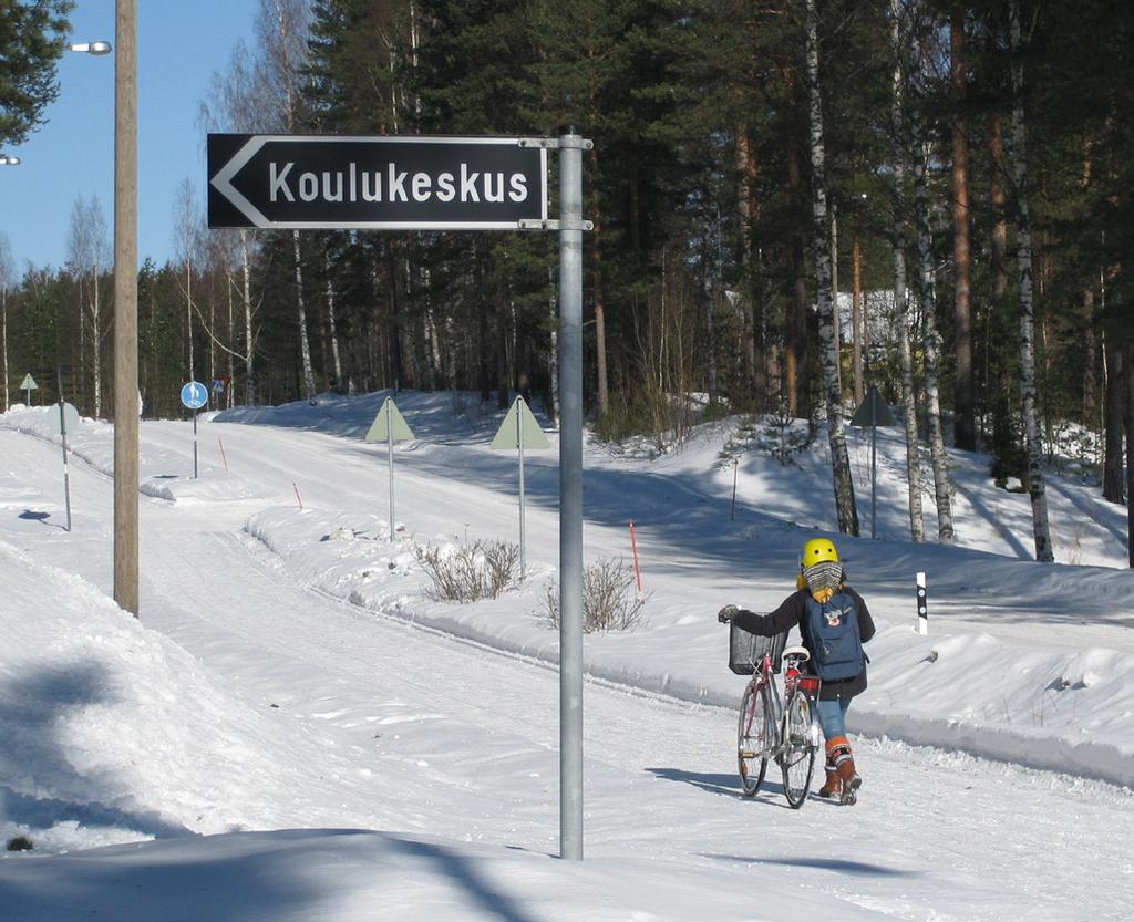 Kokonaisuutena asukkaat kokivat liikenneturvallisuustilanteen olevan Savitaipaleella pääosin neutraali tai melko hyvä (86 % vastaajista).